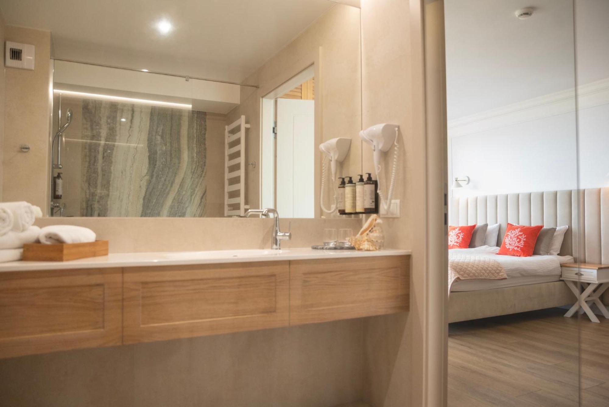 Hotel Szerokie Wody Sea & Sand Ustka Ngoại thất bức ảnh
